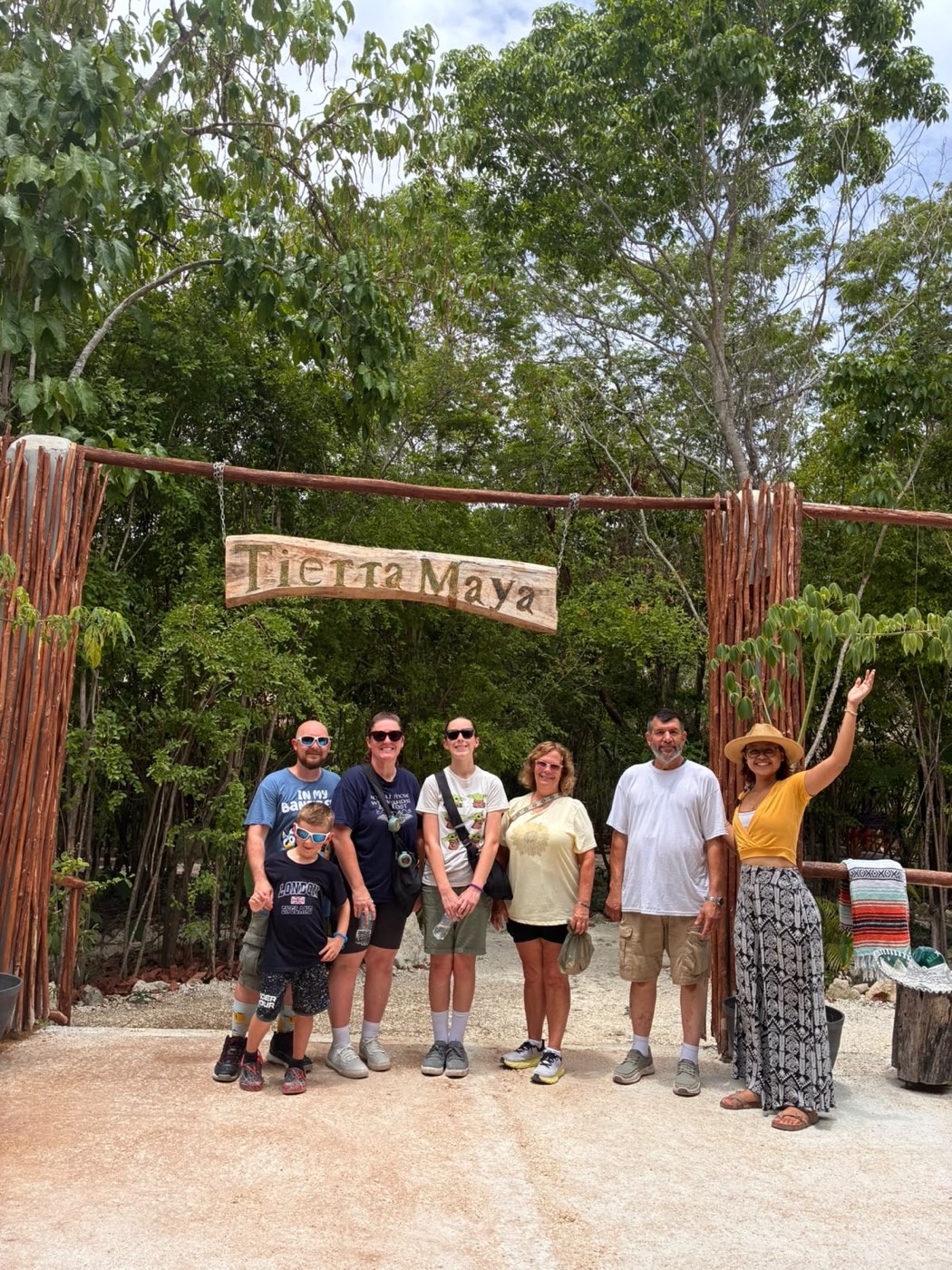 Seven guests arriving at Tierra Maya